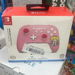 Nintendo Switch Wireless Princess Peach Pink Controller