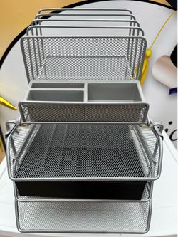 Desk organizer