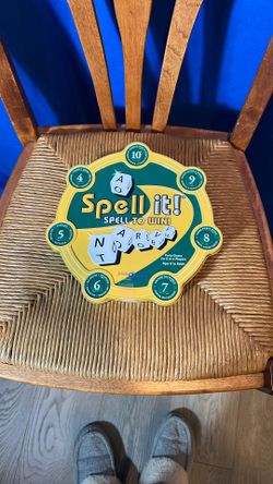 Spell It! Spell It To Win Party Family Fun Game 