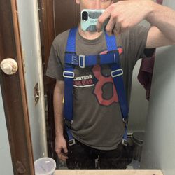 Safety Gear! Full Harness Plus Safety Line With Clamp Thats 100% Safe