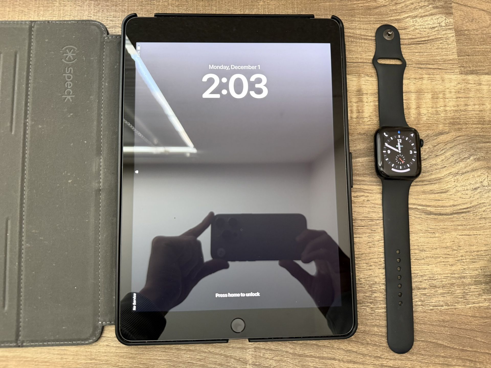 iPad 9th Gen (Cellular) + Apple Watch SE 2 (Cellular)