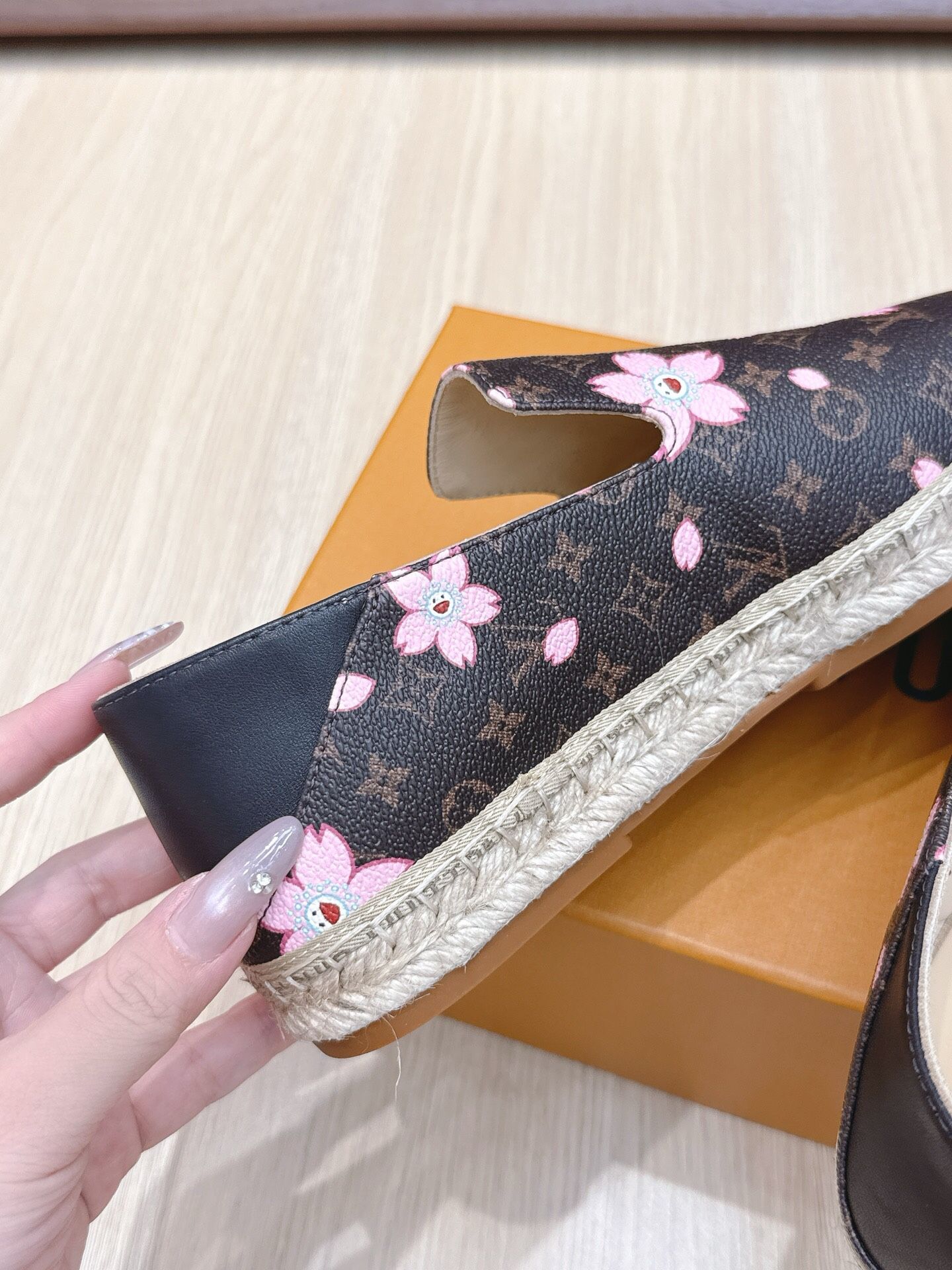 Women’s Casual Shoes