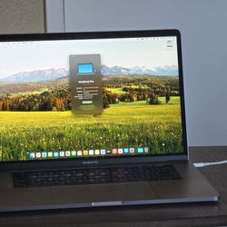 MacBook Pro 2018 15" 2018 (2.9 GHz 6 Core i9, Radeon Pro Vega 20, 32GB Ram, 1TB SSD)