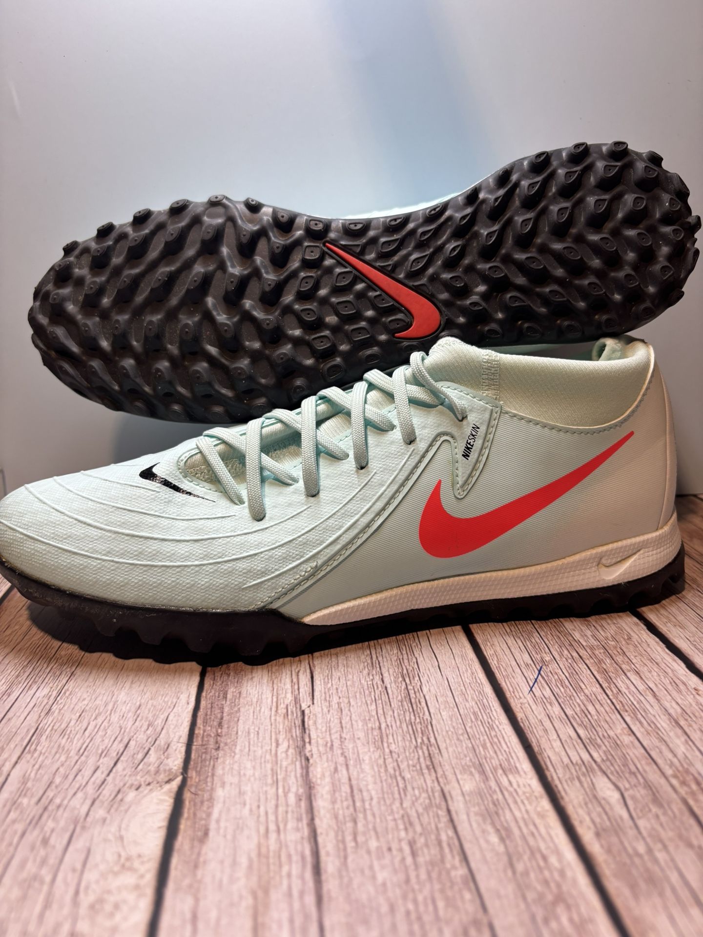 Nike Phantom GX 2 Academy IC Low Top Soccer Shoes