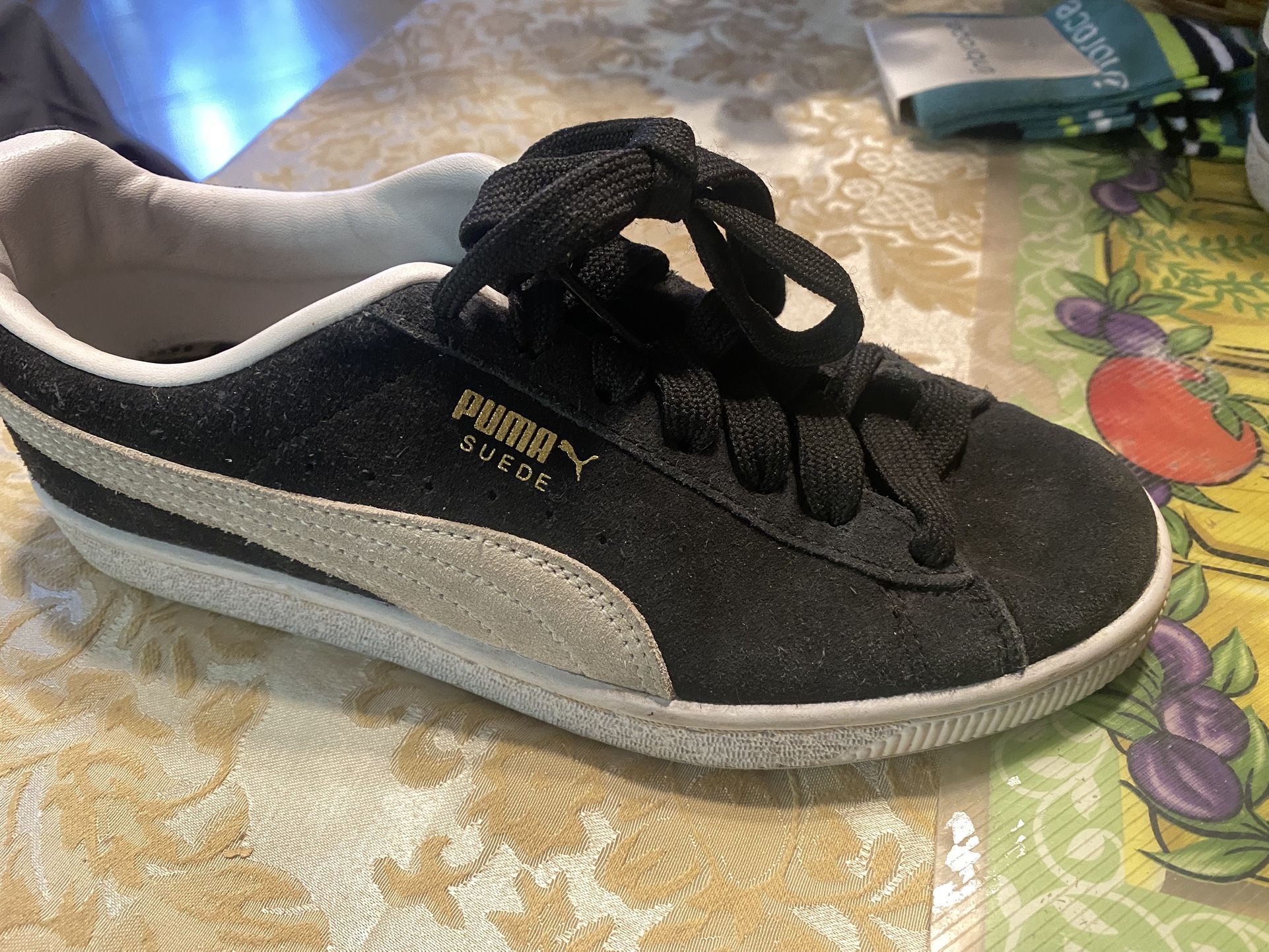 Boy Puma Black Canvas Shoes Size 4 C