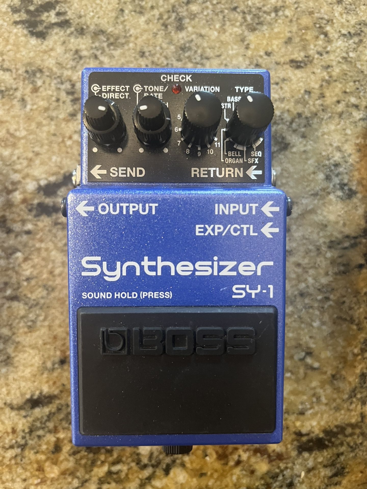 Used BOSS SY-1 Synthesizer Guitar Pedal