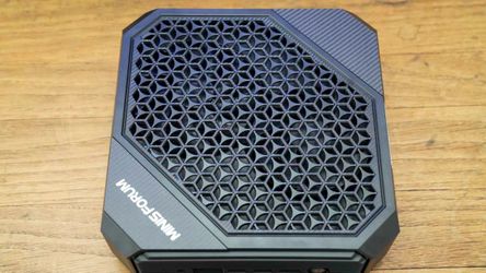 Minisforum HX100G