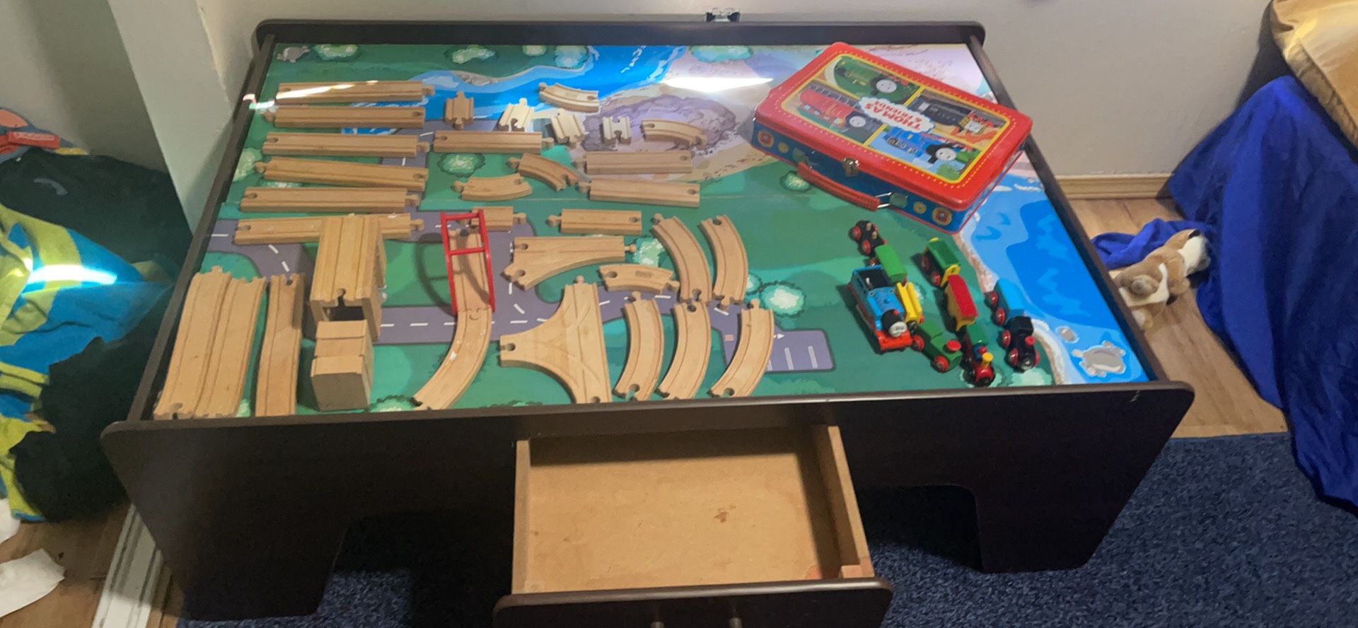 Train Table And Kit 