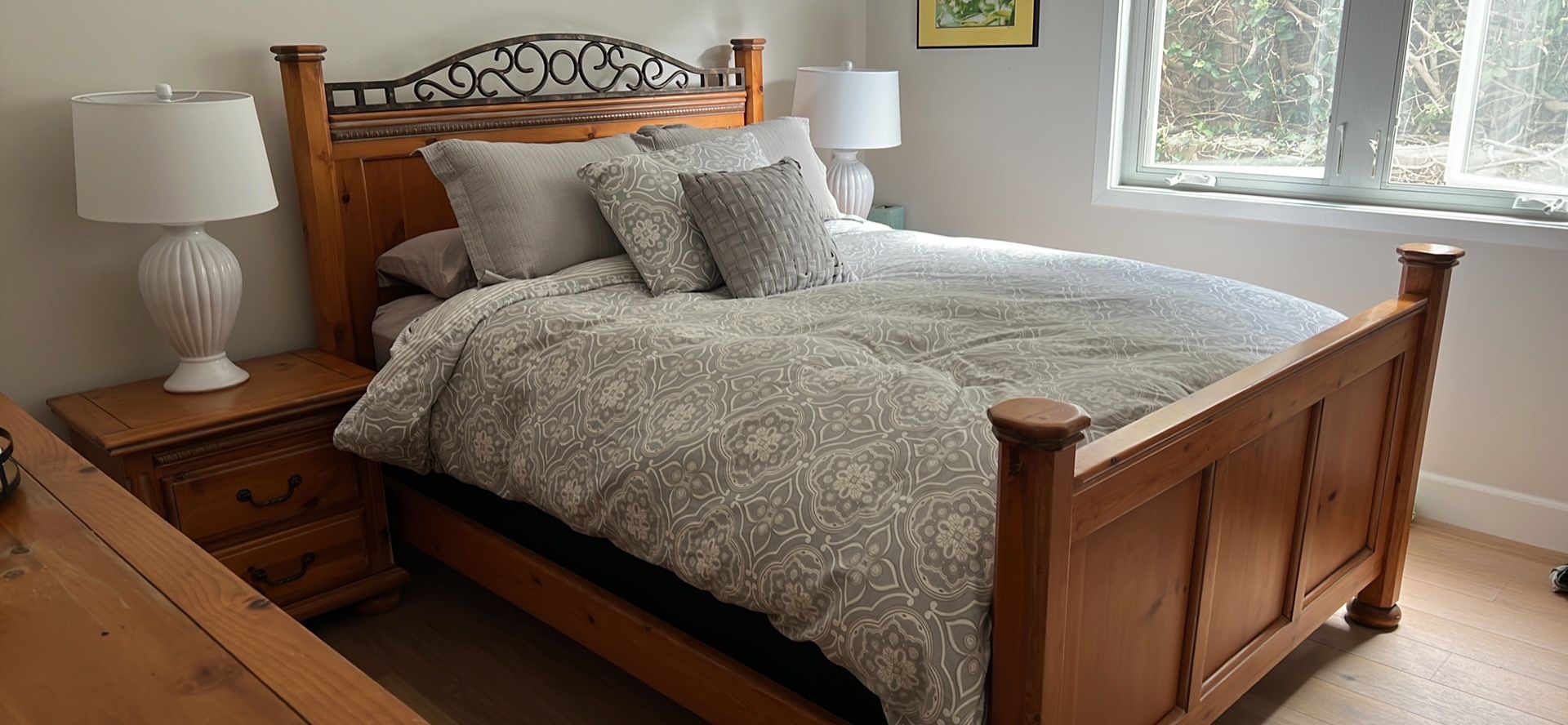 Queen Bedroom Set