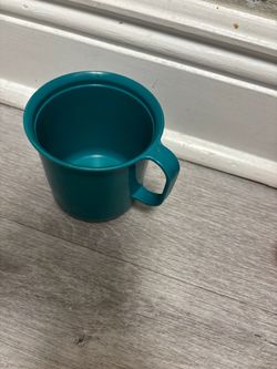 Tupperware brand Teal Plastic Coffee Mug