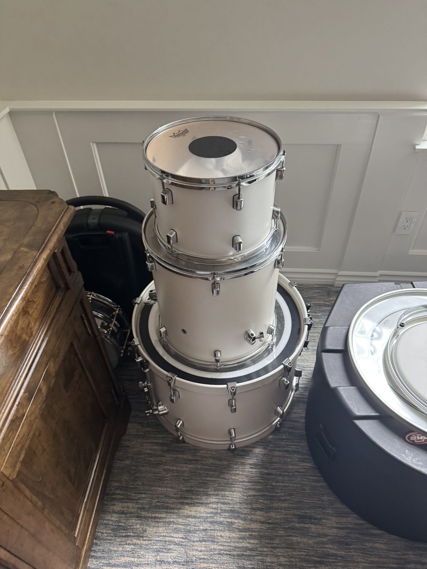 Pearl Decade Maple - White 3 Piece