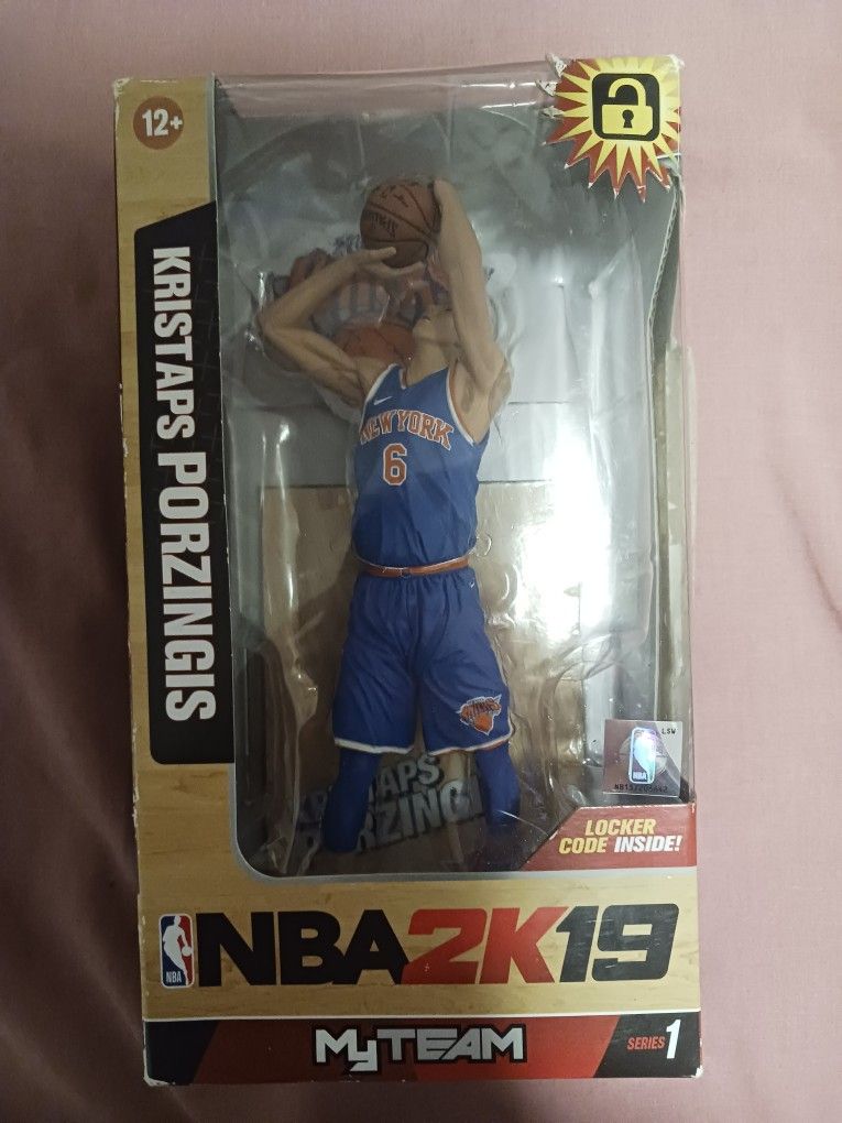 Kristaps Porzingis Figure