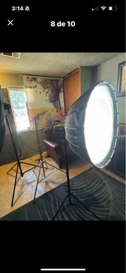 Aputure P60 Parabolic Softbox with Light Stand