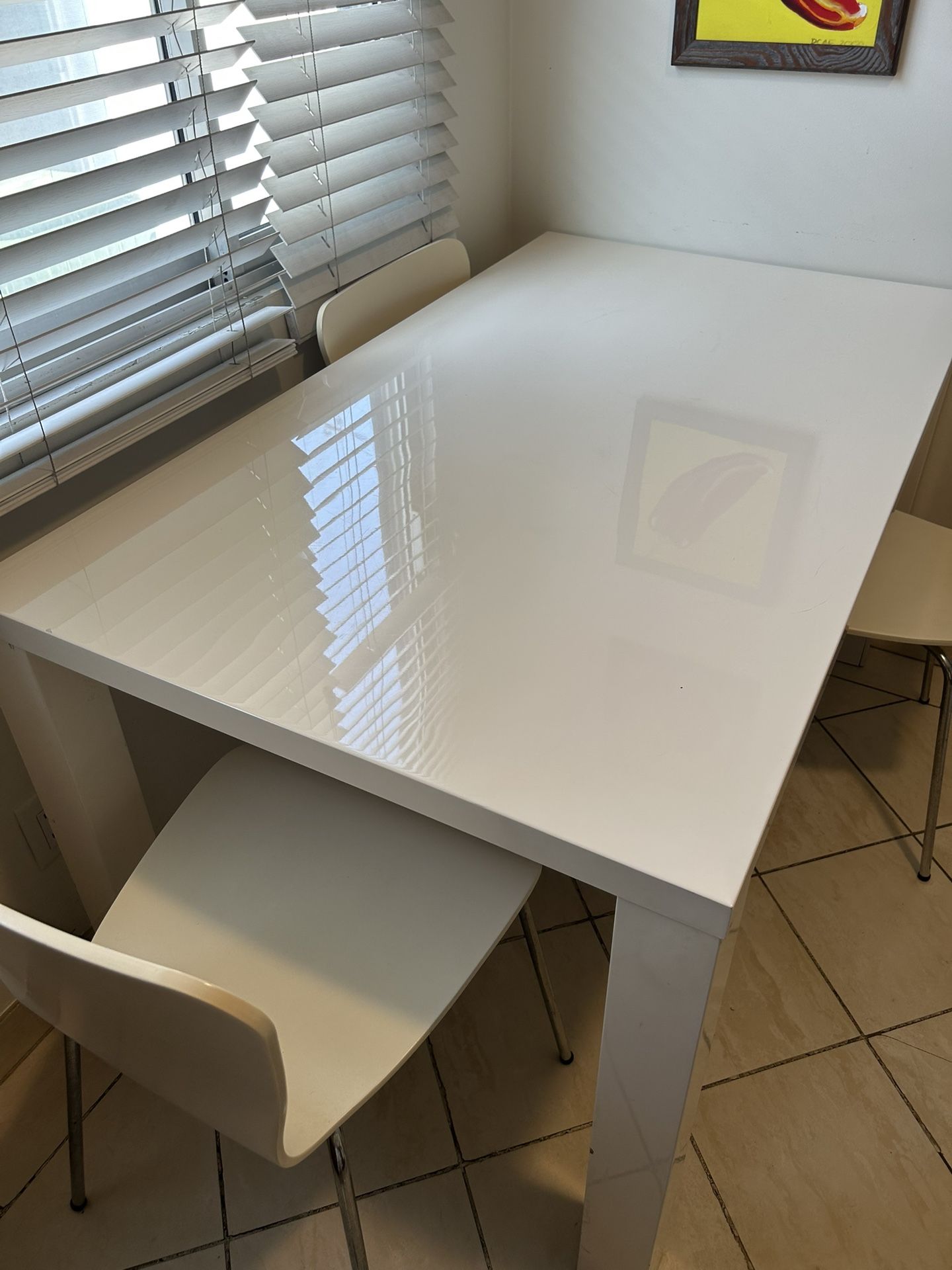 White Kitchen Table And 4 Chairs