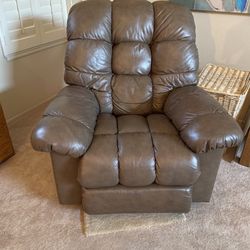 LA Z Boy Recliner
