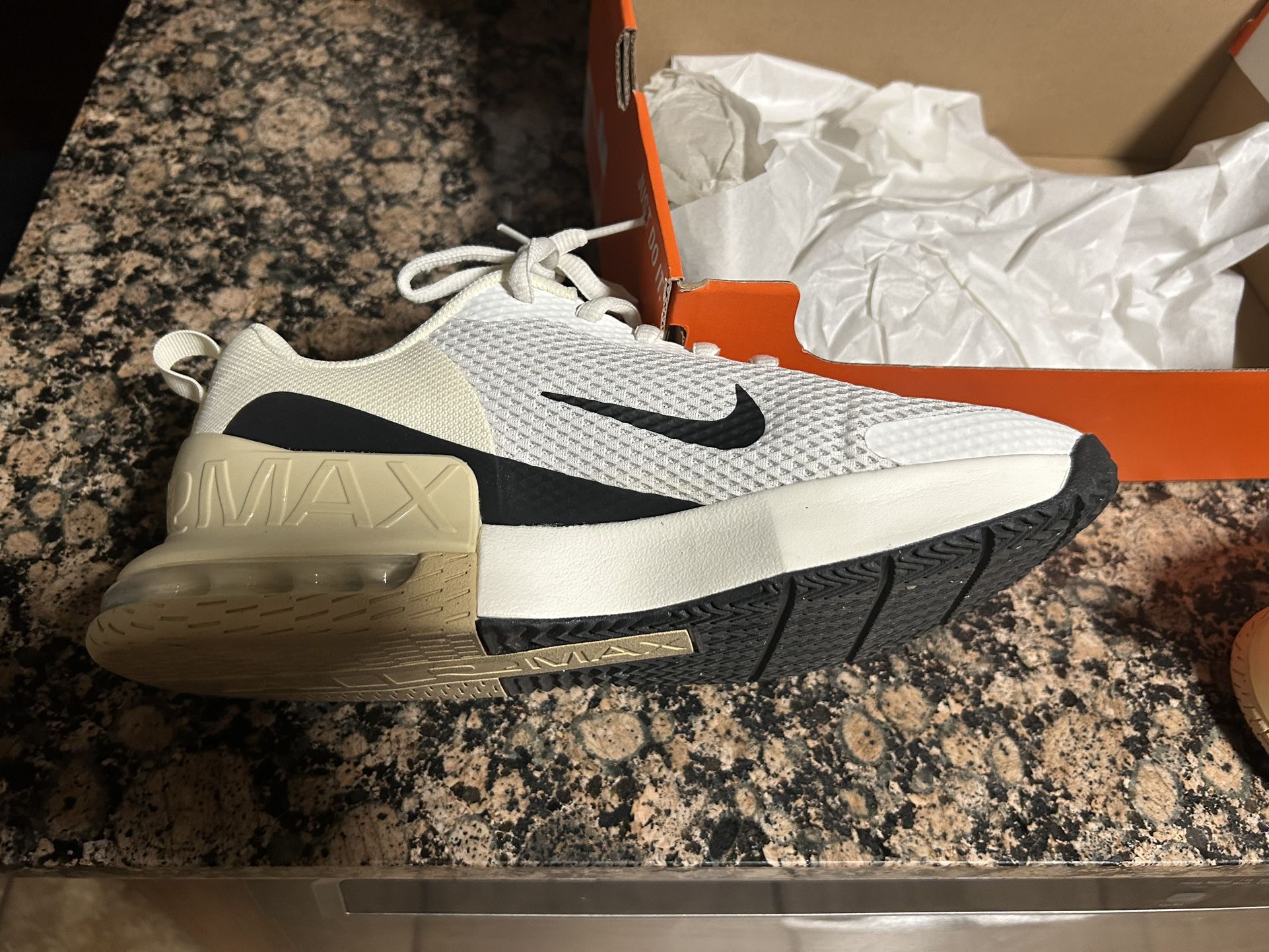 Nike Airmax Size 10.5 Men 