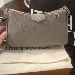 Louis Vuitton Easy Pouch On Strap 