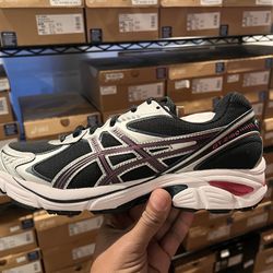 Asics 2160 - Black / Pure Silver (Pink)