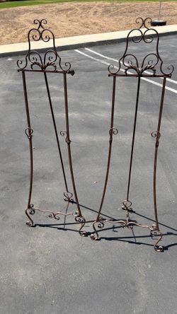 Rustic decorative easels