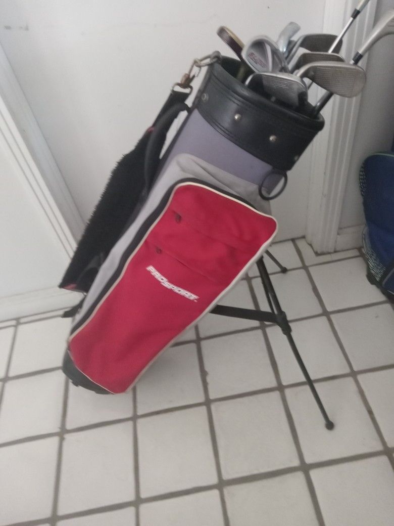 Men's Right Hand Golf Clubs $38