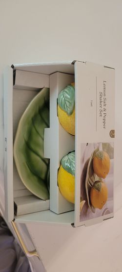 Lemon Salt &Pepper shakers