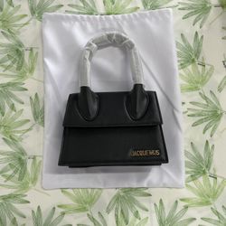 Jacquemus Le Chiquito Medium Bag