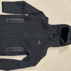 Youth Nike Tech Hoodie (Black)