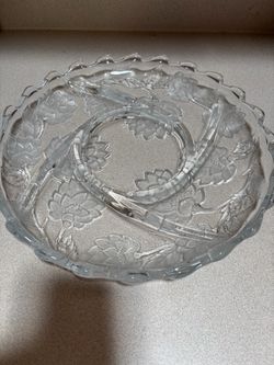 Glass divided serving dish