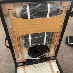 Massage Table With Foldable Legs