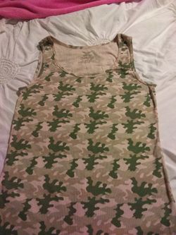 Tank Top Camo 2x Fits Like A Large