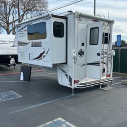Lance 975 USED 2016 ** Loaded ** 