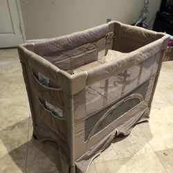 Portable Baby Crib