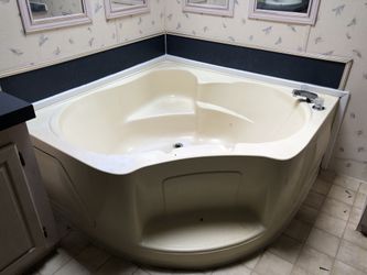 Corner Bathtub