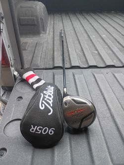 TITLEIST GOLF DRIVER