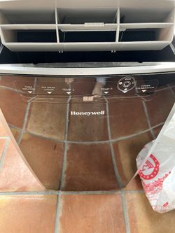 Honeywell 12000 BTU Portable AC, Dehumidifier, Fan for Rooms Up To 400-550 Sq. Ft.