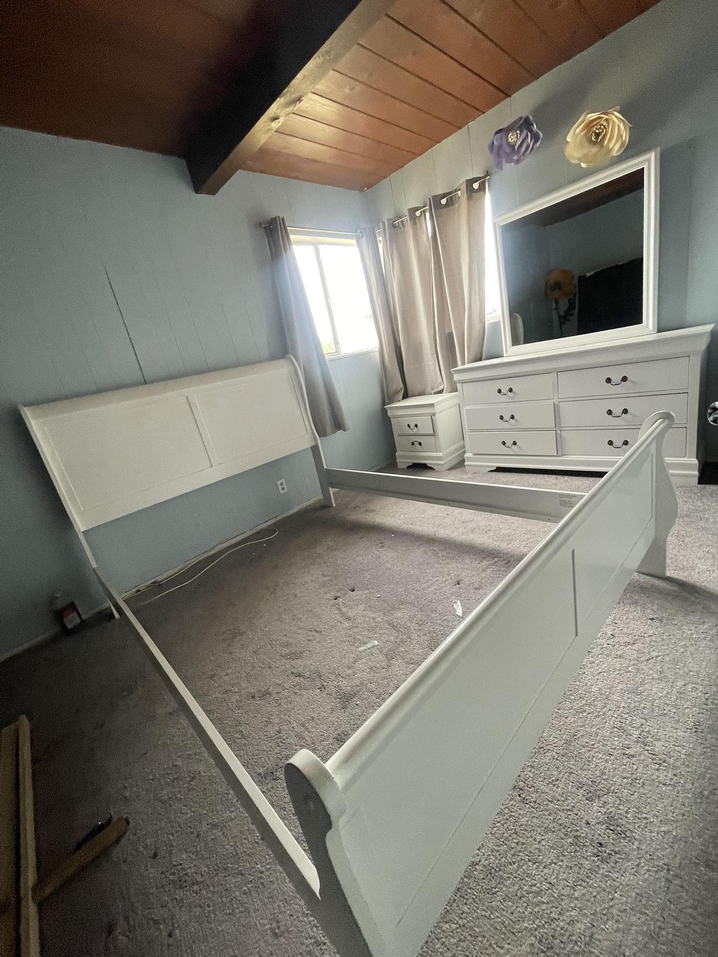 Queen Size bed frame/ Dresser & Mirror