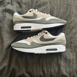 Nike Air Max 1 Medium Olive