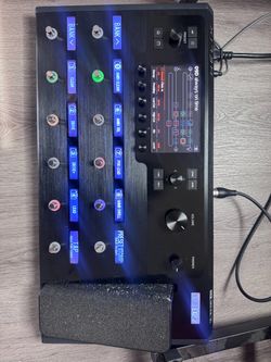 Line 6 Helix Guitar Multi-Effects Floor Processor