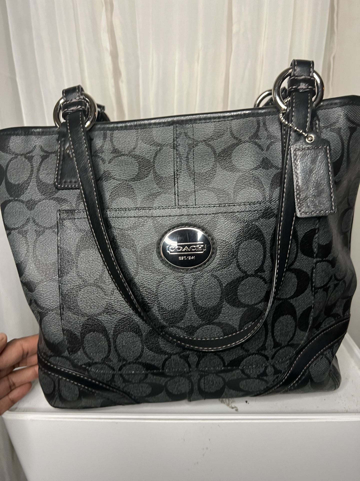 Coach Signature Peyton Bag 