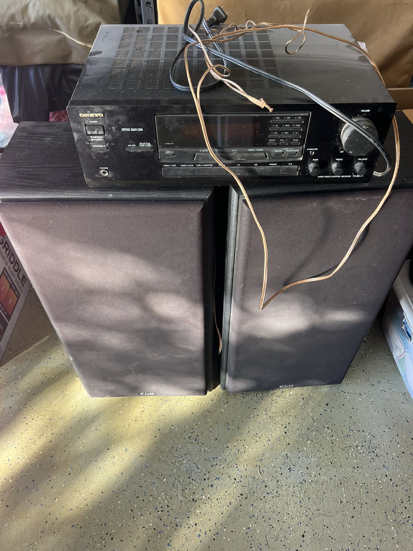 Onkyo Stereo Receiver With Speakers For Garage 