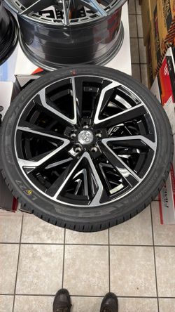 18- Inch Rims Wheels and tires Toyota Corolla