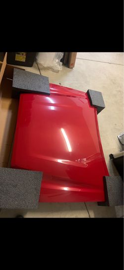 Toyota tacoma 2018 red hood