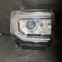 🌟2016 2017 2018 GMC SIERRA 1500 XENON HEADLIGHT RH OEM