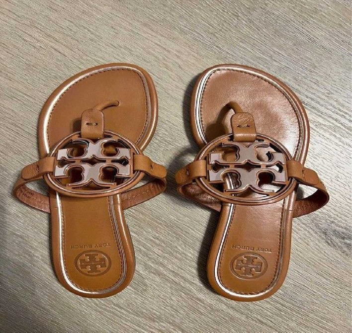 his suddenly Tory Burch Flats – Classy Footwear for Any Day