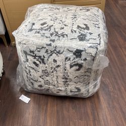 BNIB Ottoman