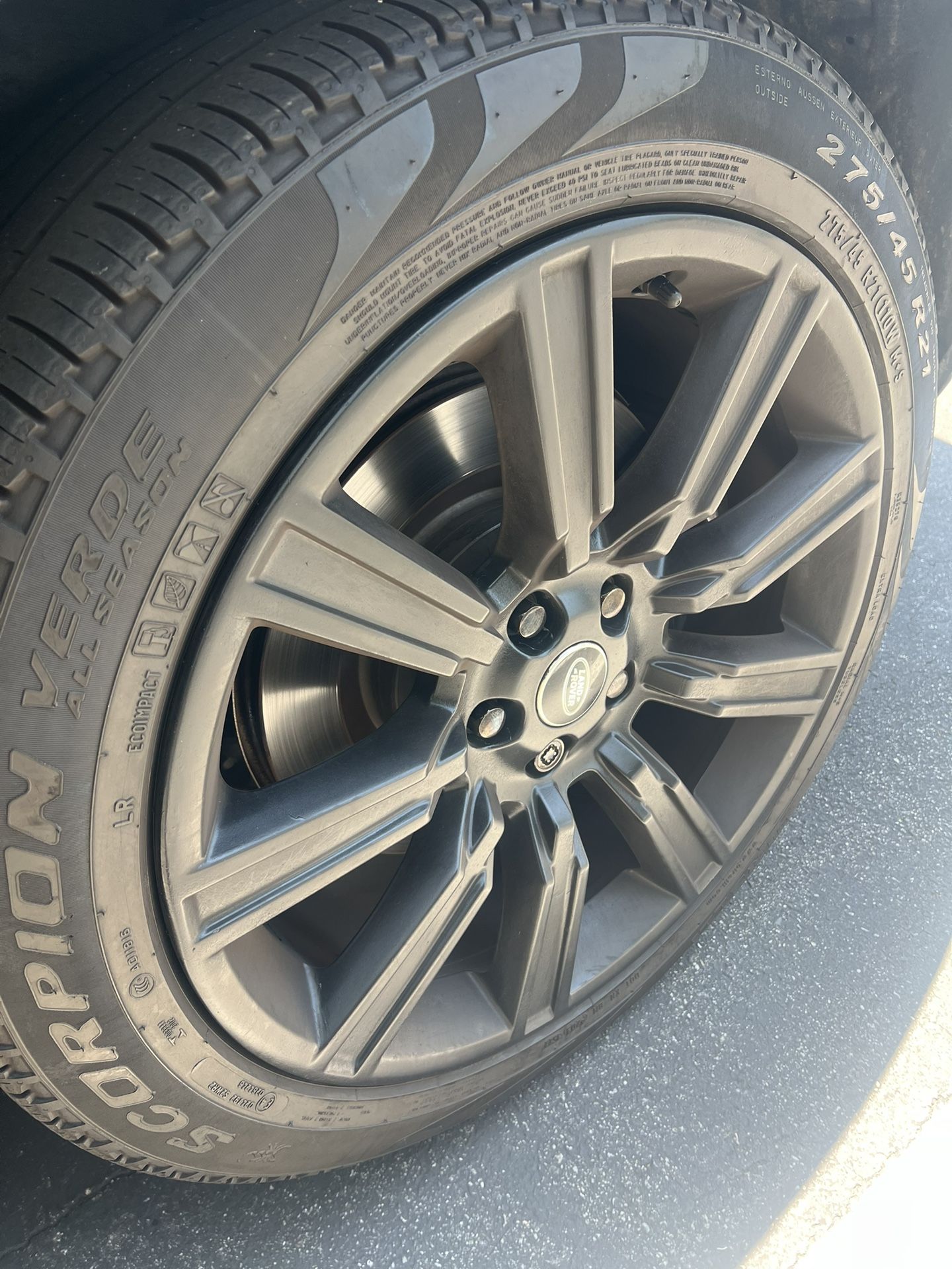 21" Range Rover Rims With Perelli Tires
