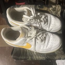 Nike Air Force 1’s White W/ Yellow Check Size 11