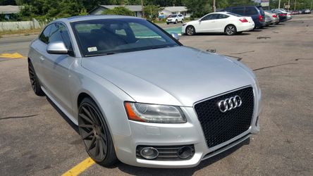 Platinum AUDI S5 with RS5 package.
