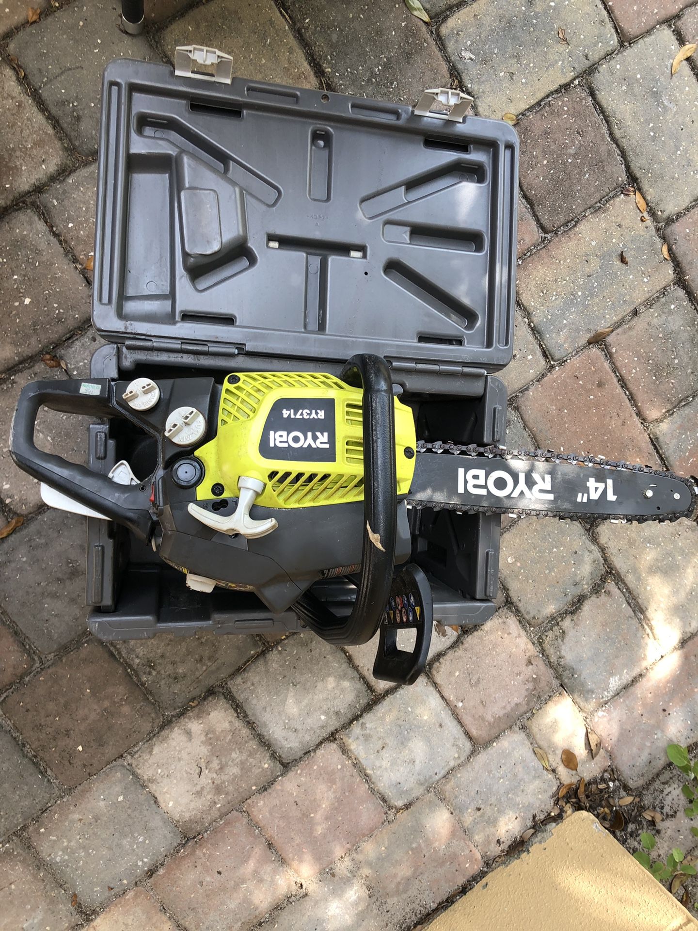 Ryobi Gas Hand Chainsaw, 14-Inch 37cc 2-Cycle Medium Size with Heavy Duty Case