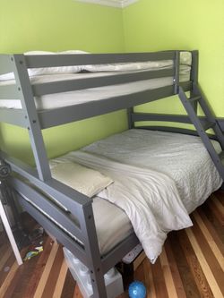 Twin Over  Full Bunk bed In Good Condition..